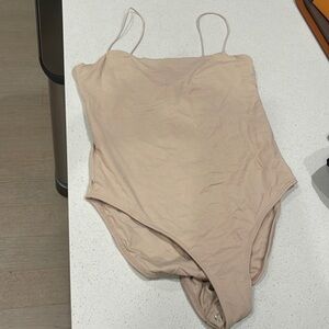 FOREVER 21 NUDE COLOR BODYSUIT SIZE SMALL